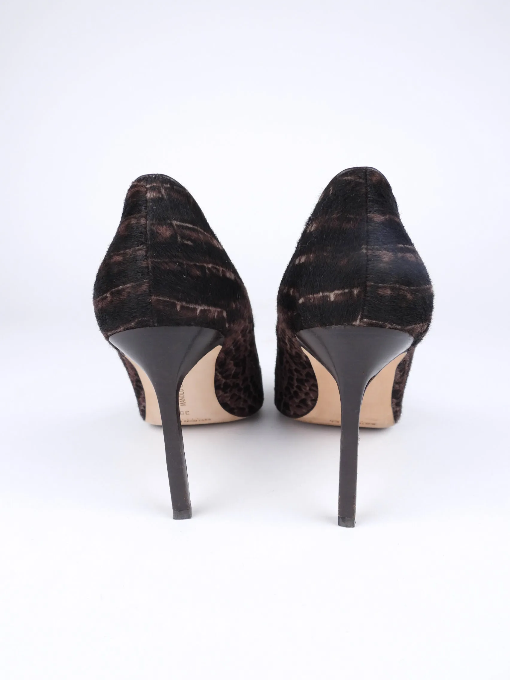 Manolo Blahnik Brown Croc Print Pony Hair Pumps - 37