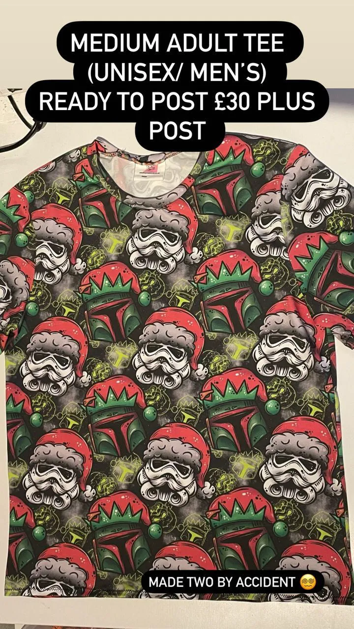 Medium Santa wars tee